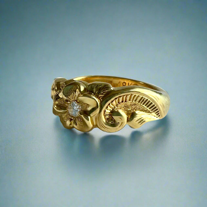 Something Romantic Hawaiian Flower Ring with Diamond in 18K Yellow Gold