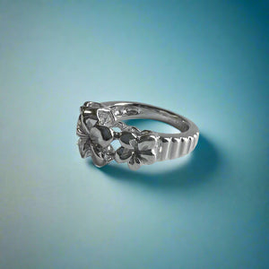 Scalloped Three Plumeria with Ridge Hawaiian Flower Ring in 14K White Gold