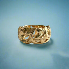 Load image into Gallery viewer, Pukalani Filigree 8mm Hawaiian Ring in 14K Yellow Gold

