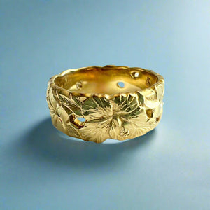 Pukalani Filigree 8mm Flower Ring in 14K Green Gold