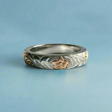 Load image into Gallery viewer, Tri-Color Hawaiian Haku Lei 4mm Ring in 14K Gold
