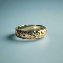 Load image into Gallery viewer, Multicolor Hawaiian Haku Leilani 4mm Ring in 14K Gold
