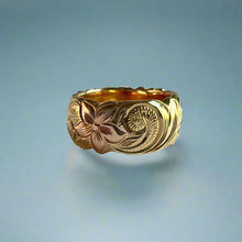 Load image into Gallery viewer, Tri-Color Scalloped 8mm Hibiscus &amp; Old English Hawaiian Ring in 14K Gold
