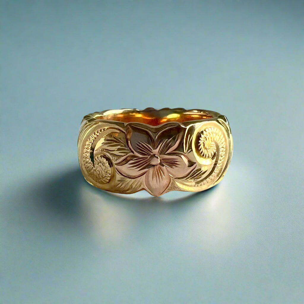 Tri-Color Scalloped 8mm Hibiscus & Old English Hawaiian Ring in 14K Gold