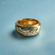 Load image into Gallery viewer, Two-Tone Maile &amp; Plumeria 8mm Ring in 14K Yellow &amp; White Gold
