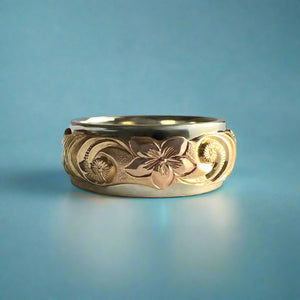 Tri-Color Scalloped Top Old English & Hibiscus 8mm Ring in 14K Gold