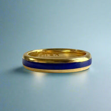 Load image into Gallery viewer, Ali&#39;i 4mm Ring Band in 18K Yellow Gold in size 7 1/2

