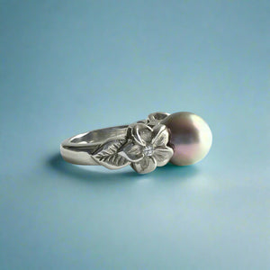 Plumeria with Leaf & Diamonds Pearl Ring in Platinum in size 6 1/2
