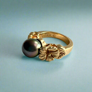 Hibiscus with Leaf Black Pearl Ring in 14K Yellow Gold in size 6 1/2