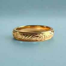 Load image into Gallery viewer, Shiny Old English &amp; Hibiscus 4mm Hawaiian Ring in 14K Yellow Gold
