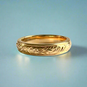 Shiny Old English & Hibiscus 4mm Hawaiian Ring in 14K Yellow Gold