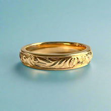 Load image into Gallery viewer, Shiny Old English &amp; Hibiscus 4mm Hawaiian Ring in 14K Yellow Gold
