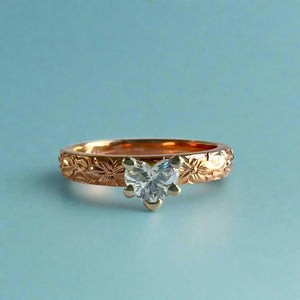 Shiny Maile 3mm Solitaire with Diamond in 14K Pink Gold in size 5