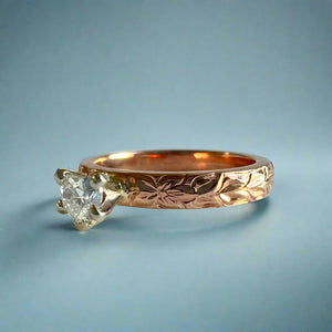 Shiny Maile 3mm Solitaire with Diamond in 14K Pink Gold in size 5