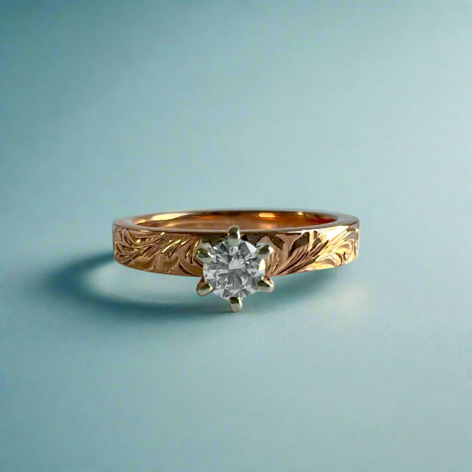 Kaimana Kula Old English & Hibiscus 3mm Solitaire Ring with Diamond in 14K Pink Gold in size 4 3/4