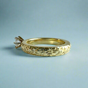 Kaimana Kula Plumeria & Hibiscus with Leaves 3mm Solitaire Ring with Cubic Zirconia in 14K Green Gold in size 4