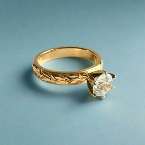 Kaimana Kula Shiny Maile & Hibiscus 4mm Solitaire Ring with Cubic Zirconia in 14K Yellow Gold in size 8 1/8