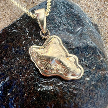 Load image into Gallery viewer, Oahu Island Pendant in 14K Yellow Gold
