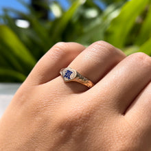 Load image into Gallery viewer, Hawaiian Hear Ring

