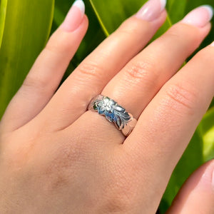Scalloped Shiny Maile with Hibiscus & Plumeria 8mm Hawaiian Ring in 14K White Gold in size 8 1/2