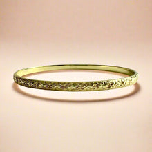 Load image into Gallery viewer, Hibiscus &amp; Plumeria w/ Leaves 4mm Bangle Bracelet in 14K Green Gold
