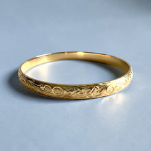 Load image into Gallery viewer, Old English &amp; Hibiscus 6mm Bangle Bracelet in 14K Yellow Gold in size 7 3/4
