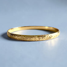 Load image into Gallery viewer, Old English &amp; Hibiscus 6mm Bangle Bracelet in 14K Yellow Gold in size 7 3/4
