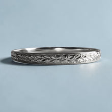 Load image into Gallery viewer, Shiny Maile &amp; Hibiscus 6mm Bangle Bracelet in 14K White Gold in size 8

