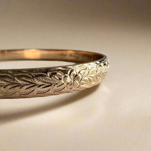 Load image into Gallery viewer, Maile with Hibiscus &amp; Plumeria 6mm Makana Bangle Bracelet in 14K Pink Gold
