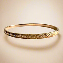Load image into Gallery viewer, Hibiscus 4mm &quot;Kuuipo&quot; Hawaiian Bangle Bracelet in 18K Pink Gold
