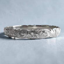Load image into Gallery viewer, Scalloped Old English with Hibiscus &amp; Plumeria 8mm Bangle Bracelet in 14K White Gold in size 7 5/8
