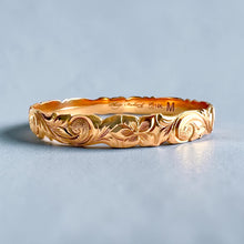 Load image into Gallery viewer, Scalloped Old English &amp; 4x Hibiscus 8mm Makana Bangle Bracelet in 14K Pink Gold in size 7 3/4
