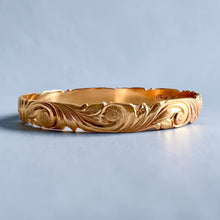 Load image into Gallery viewer, Scalloped Old English &amp; 2x Hibiscus 8mm Makana Bangle Bracelet in 14K Pink Gold in size 8
