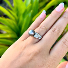 Load image into Gallery viewer, Plumeria with Leaf &amp; Diamonds Pearl Ring in Platinum in size 6 1/2
