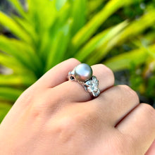 Load image into Gallery viewer, Plumeria with Leaf &amp; Diamonds Pearl Ring in Platinum in size 6 1/2
