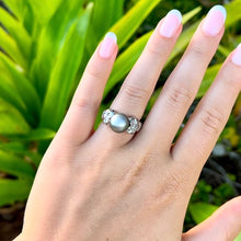 Load image into Gallery viewer, Plumeria with Leaf &amp; Diamonds Pearl Ring in Platinum in size 6 1/2
