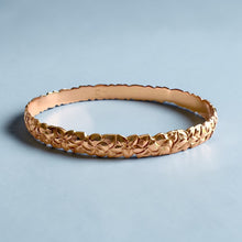 Load image into Gallery viewer, Scalloped Hibiscus &amp; Plumeria with Leaves 8mm Makana Bangle Bracelet in 14K Pink Gold in 7 3/4
