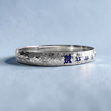 Load image into Gallery viewer, Maile &amp; Hibiscus 8mm "Kuuipo" Bangle Bracelet in 14K White Gold in size 7 1/2
