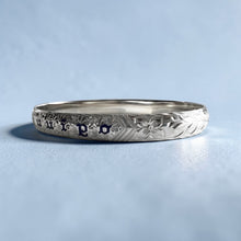 Load image into Gallery viewer, Maile &amp; Hibiscus 8mm "Kuuipo" Bangle Bracelet in 14K White Gold in size 7 1/2
