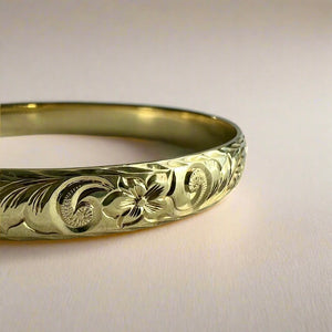 Old English & Hibiscus 8mm Bangle Bracelet in 14K Green Gold
