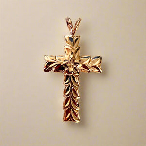 Medium Shiny Maile Scalloped 6mm Cross Pendant in 14K Yellow Gold