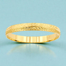 Load image into Gallery viewer, Iolani Palace 8mm Bangle Bracelet in 14K Yellow Gold
