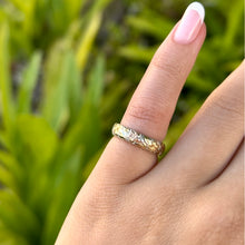 Load image into Gallery viewer, Multicolor Hawaiian Haku Leilani 4mm Ring in 14K Gold
