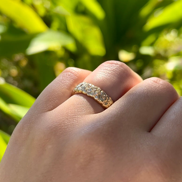 Scalloped Plumeria with Leaves All Around 6mm Ring in 14K Yellow Gold