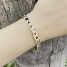 Load and play video in Gallery viewer, Long Leaf Maile 8mm Hawaiian Bangle in 14K Yellow Gold

