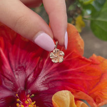 Load and play video in Gallery viewer, Single Hawaiian Hibiscus Pendant in Platinum, 18K or 14K Gold
