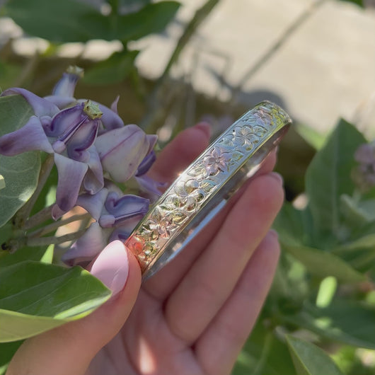 Hawaiian Heirloom Flower Bracelet