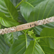 Load and play video in Gallery viewer, Old English 12mm Hawaiian Link Bracelet in 14K Yellow Gold
