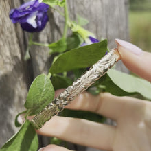 Load and play video in Gallery viewer, Long Leaf Maile 8mm Hawaiian Bangle in 14K Yellow Gold
