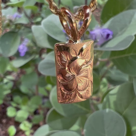 Hawaiian Heirloom Jewelry plumeria pendant with engraving 